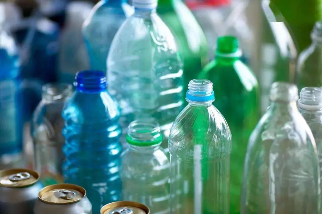 “十（shí）四五”治理塑料汙染：穩妥推廣替（tì）代品，可再生塑料（liào）迎來（lái）黃（huáng）金時代