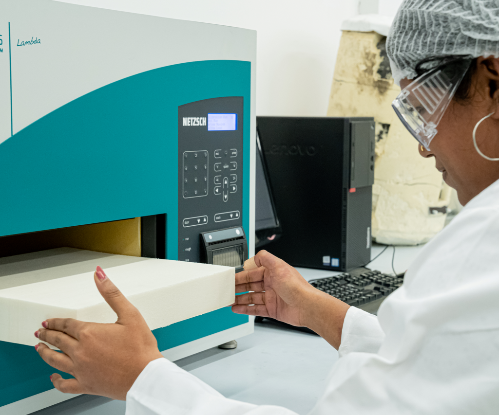 Pearl Polyurethane將其用於保溫應用的整個係列的聚（jù）氨（ān）酯係統重（chóng）新命名為EcoPearl