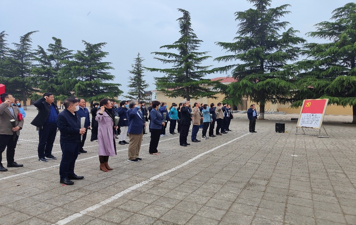 2021年4月21日（rì）黨支部組織赴富平開展“站在建黨百年的曆（lì）史節點上，重溫入黨誓詞（cí）”為主題的紀念活動