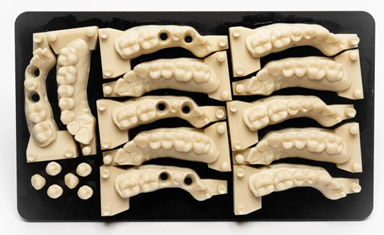 Stratasys推出首款用於簡化牙模生產樹脂材（cái）料（liào）