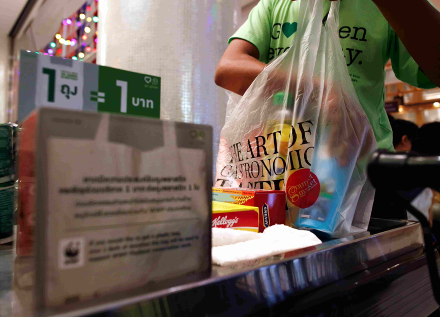 泰國：手提塑料袋及一次性塑料杯使用（yòng）量減少100%